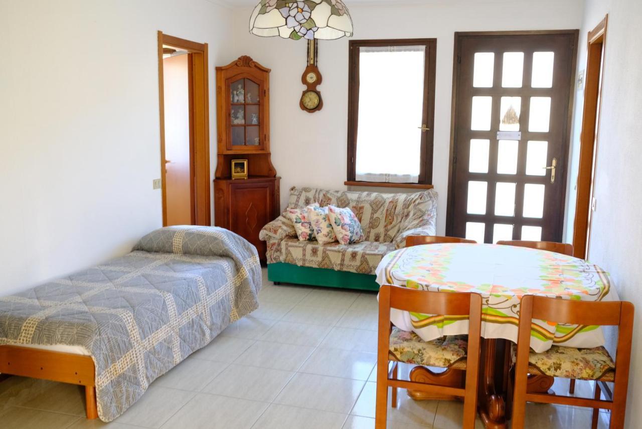 Hotel Il Canneto Porto Ceresio Exterior photo