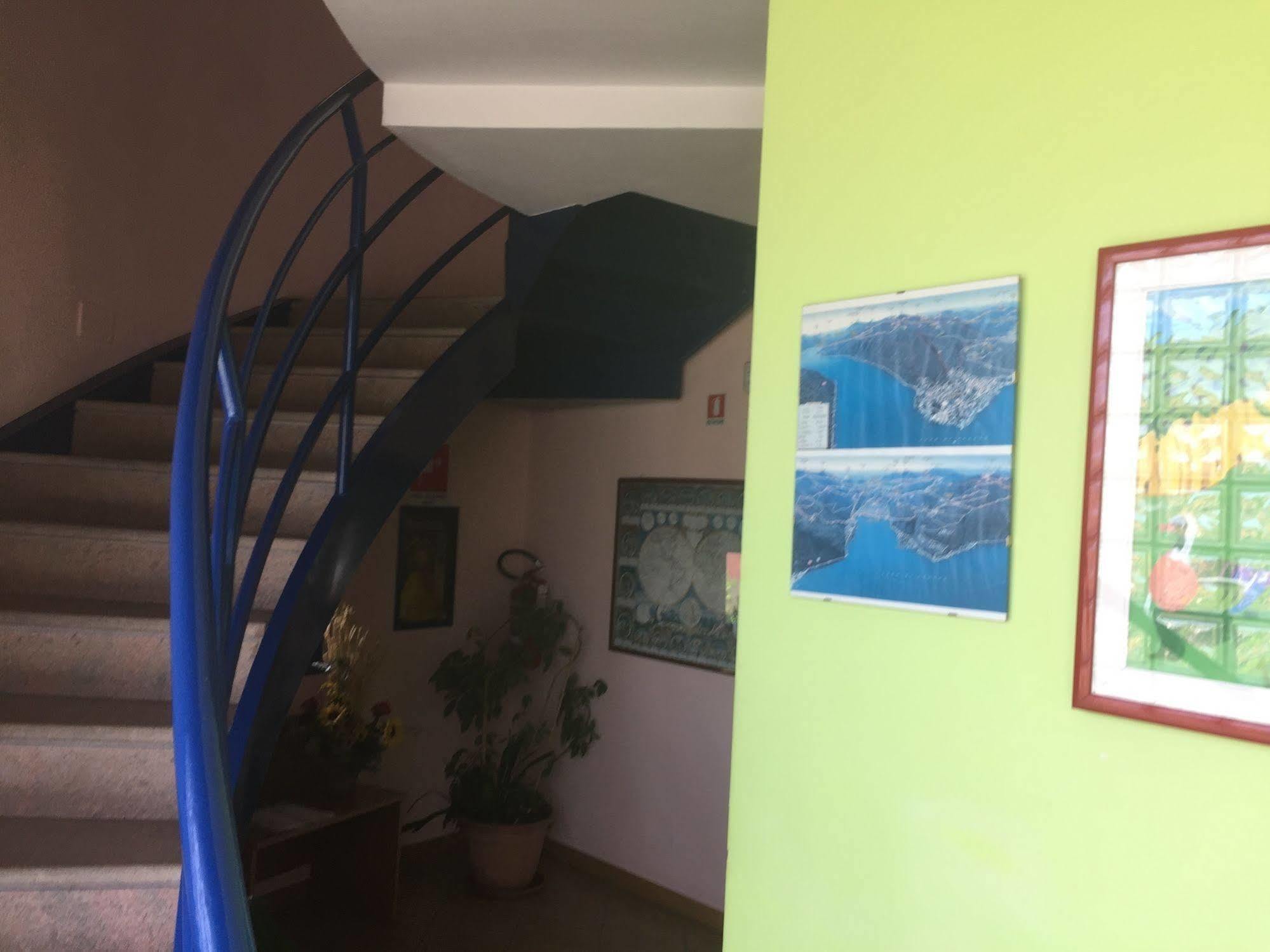 Hotel Il Canneto Porto Ceresio Exterior photo